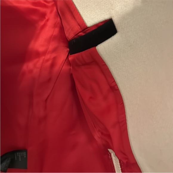 ✨ NWT H&M Asymmetrical Cream Moto Jacket | Red Lining | Size 4 - Picture 6 of 6